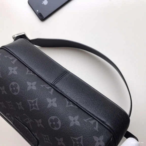 WIS Messenger Louis Vuitton 0727